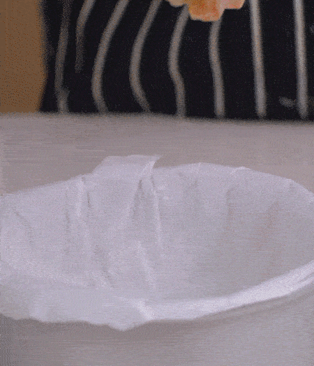 放到容器中，30-36攝氏度的地方發(fā)酵2次。