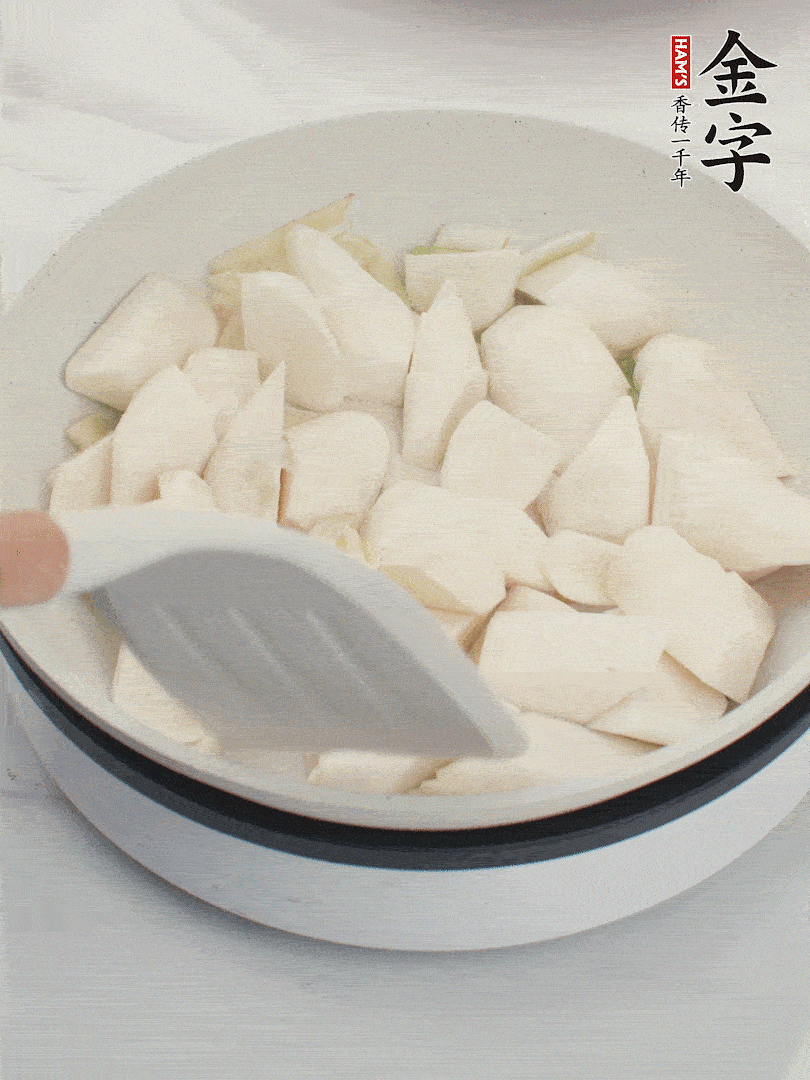 加茭白煸炒。