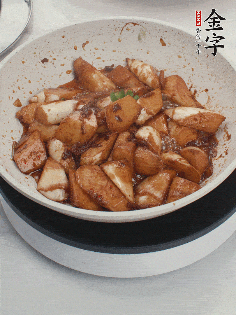 撒上一點(diǎn)小蔥花。